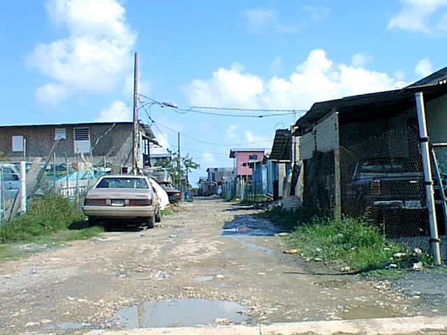 Villa del Sol, Invación en Toa Baja, PR